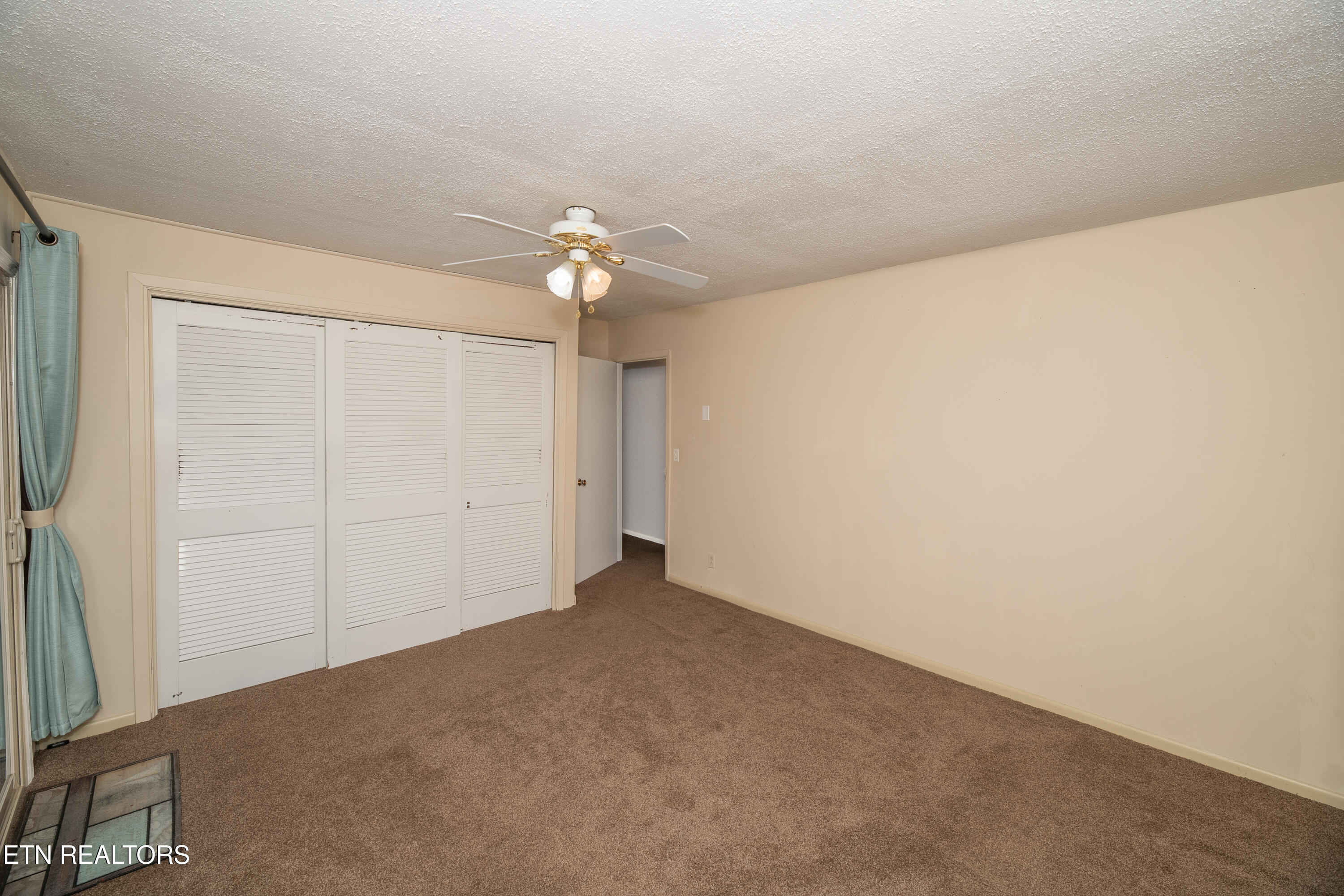 112 Victoria Road Kingston, TN 37763 - Photo 14 of 56 HOB_6876-Edit