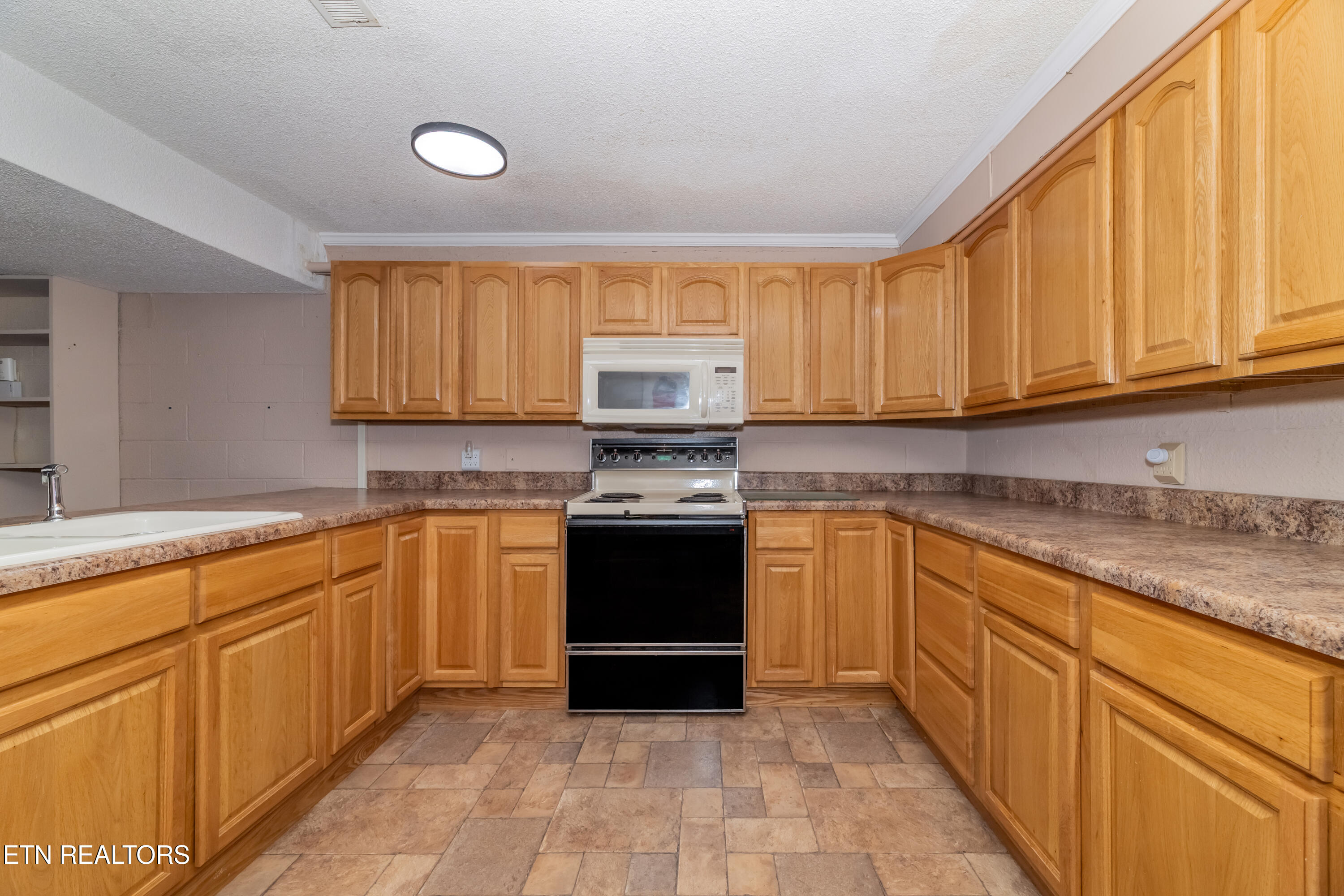 112 Victoria Road Kingston, TN 37763 - Photo 27 of 56 HOB_6867-Edit