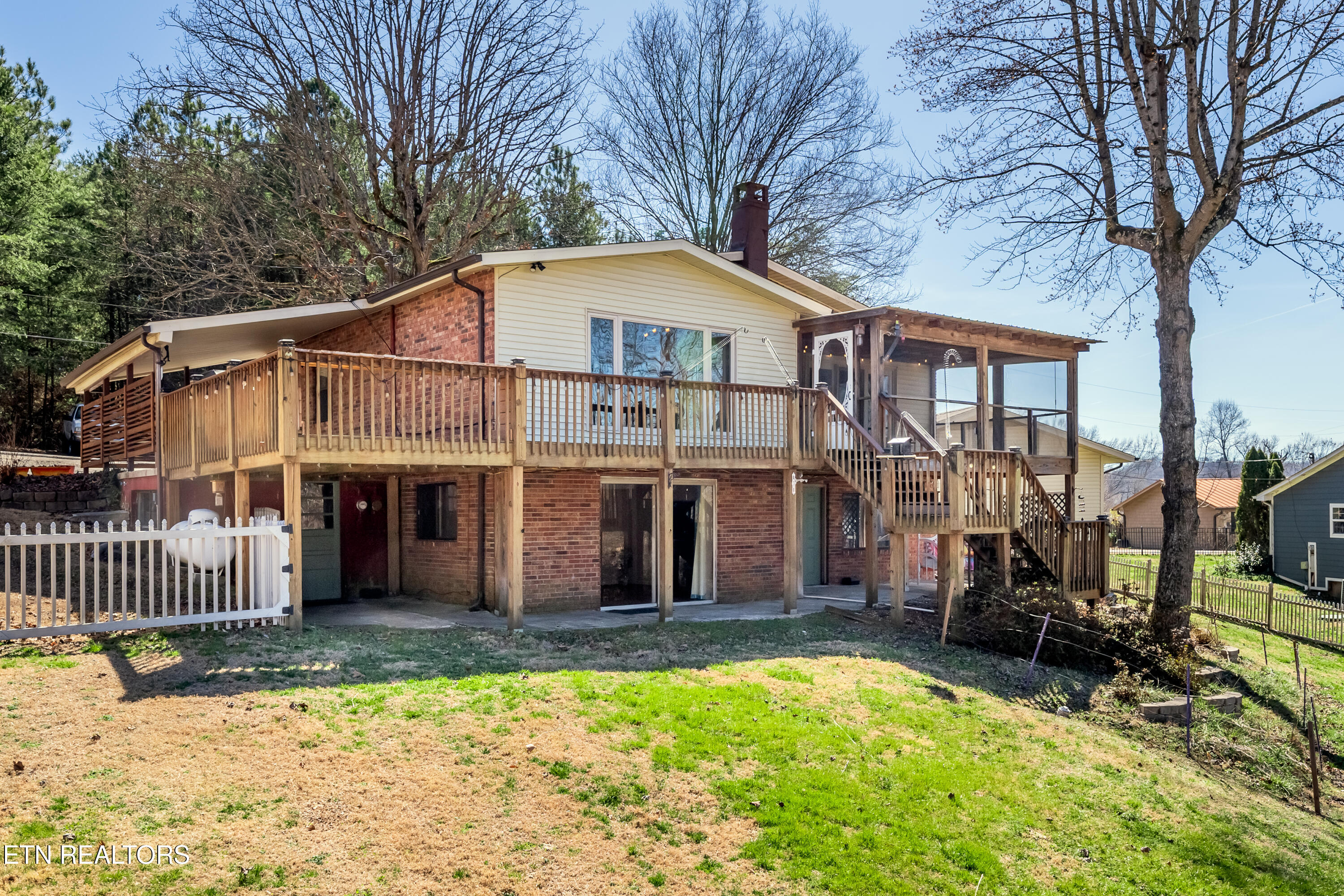 112 Victoria Road Kingston, TN 37763 - Photo 5 of 56 HOB_6780-Edit