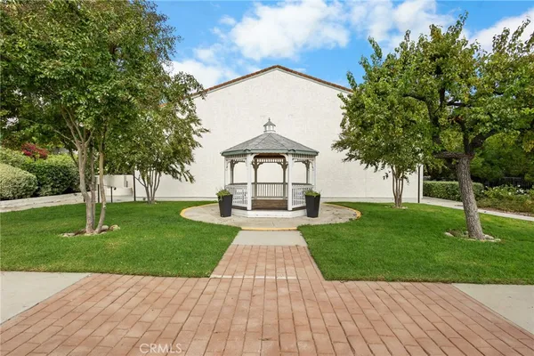 $3,250 | 4714 Park Granada, Unit 203, Calabasas, CA 91302