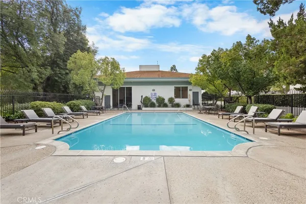 $3,250 | 4714 Park Granada, Unit 203, Calabasas, CA 91302