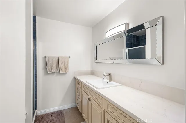 $3,350 | 4714 Park Granada, Unit 203, Calabasas, CA 91302