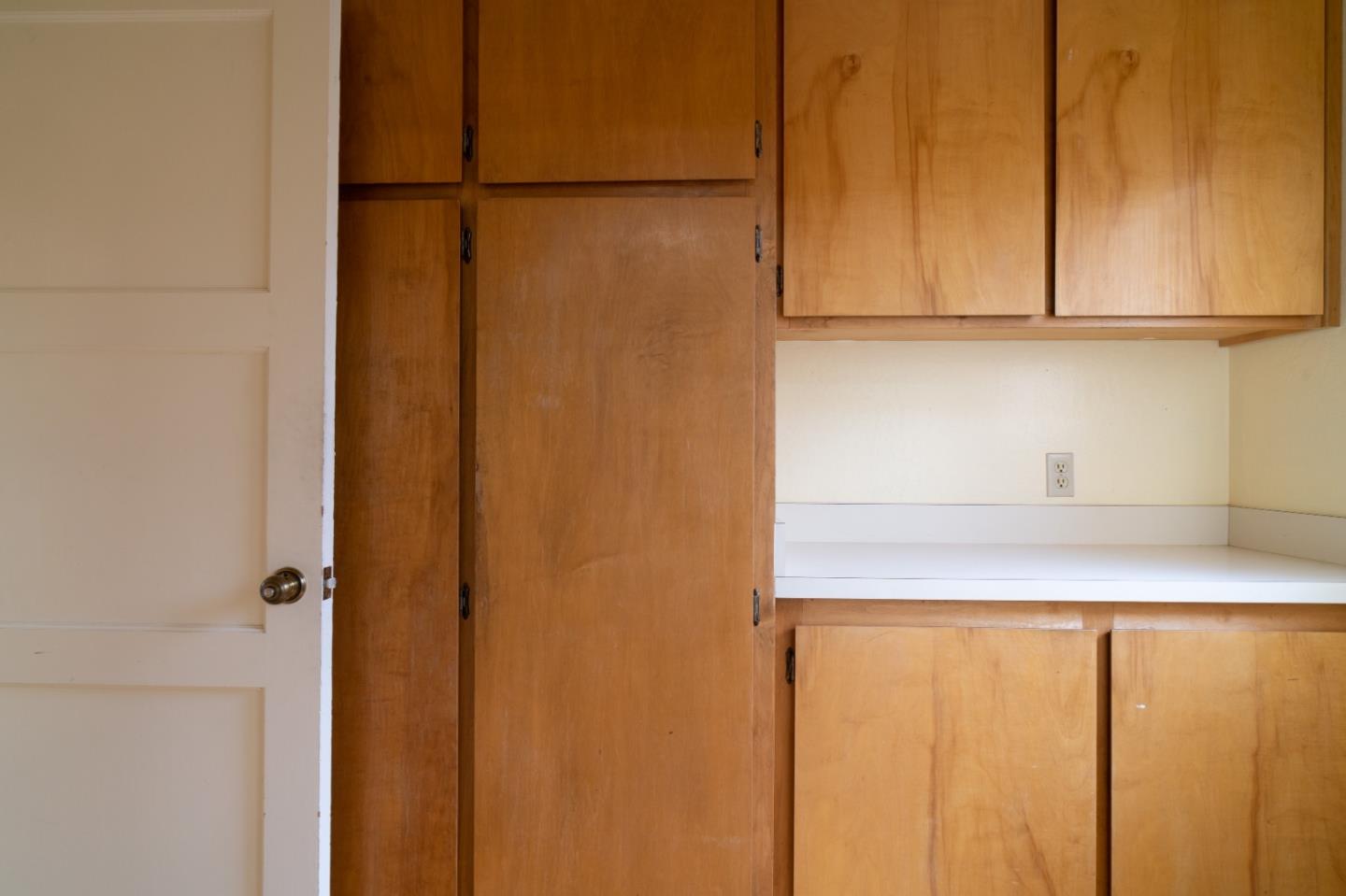 351 Lorimer Street Salinas, CA 93901 - Photo 10 of 37