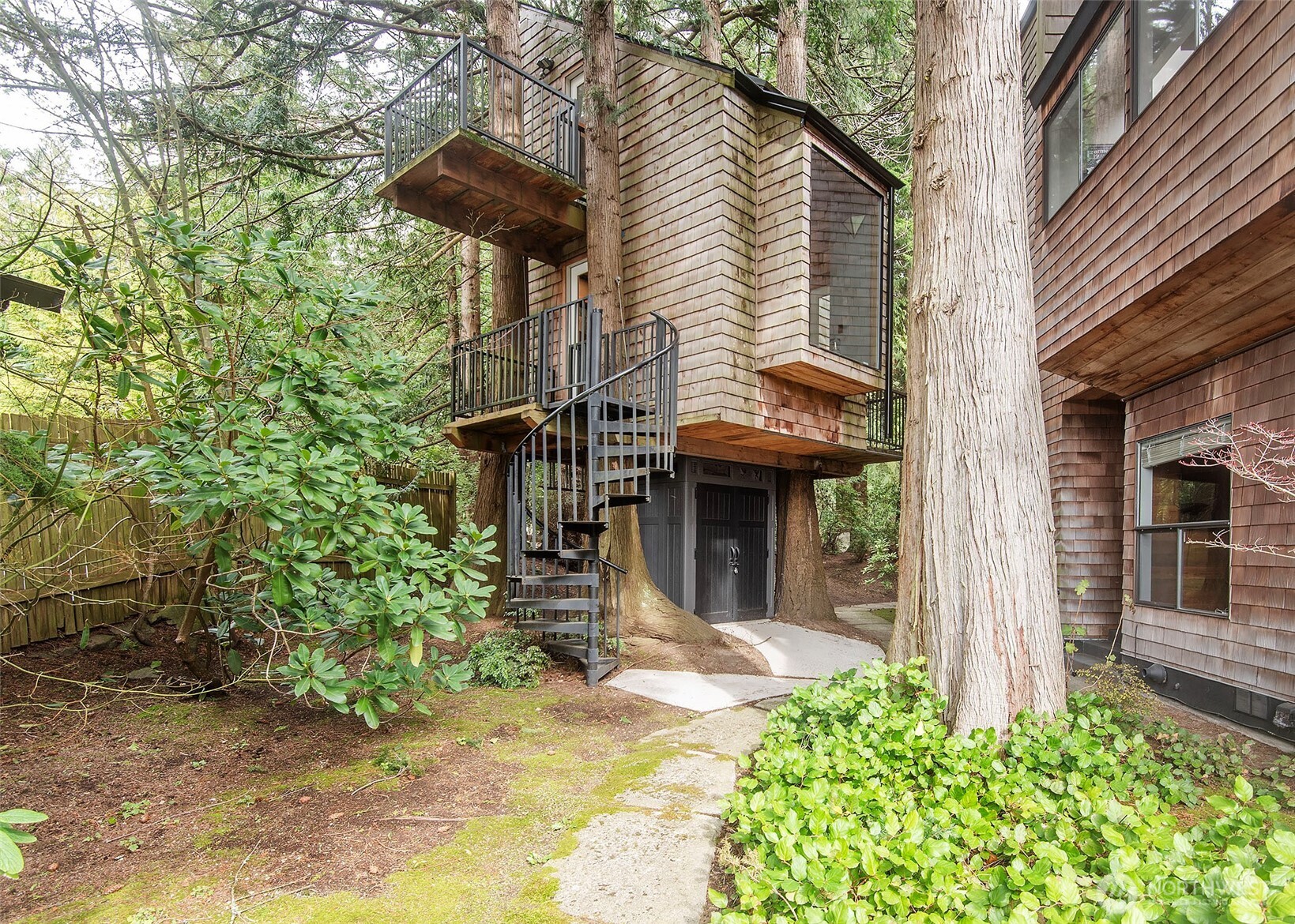 6724 Marine View Drive Edmonds, WA 98026 - Photo 32 of 40