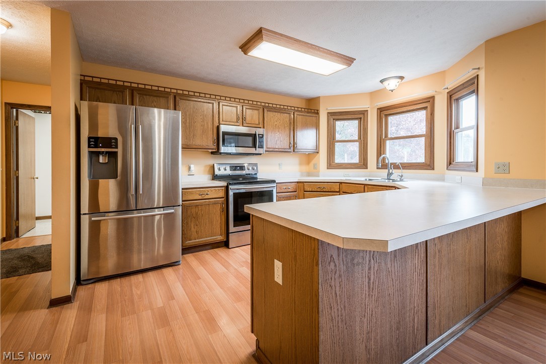 2094 Timber Ridge Trail Streetsboro, OH 44241 - Photo 8 of 33 Kitchen