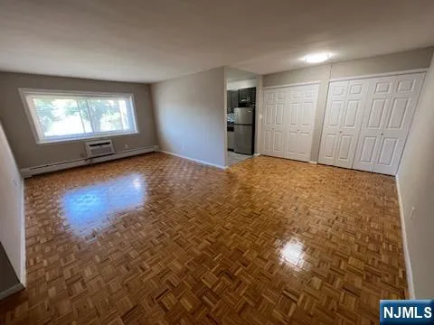 $1,925 | 40 Zabriskie Street, Hackensack, NJ 07601