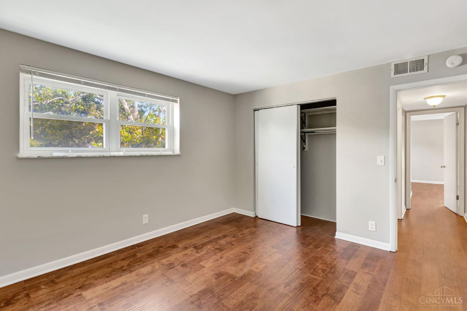 2270 Madison Road, Unit 3C Cincinnati, OH 45208 - Photo 16 of 32 Bedroom #1