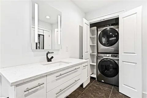 $1,100,000 | 2190 Edison Avenue Northeast, Atlanta, GA 30305