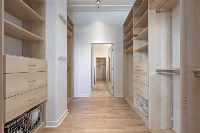 $749,900 | 360 West Illinois Street, Unit 9A, Chicago, IL 60654