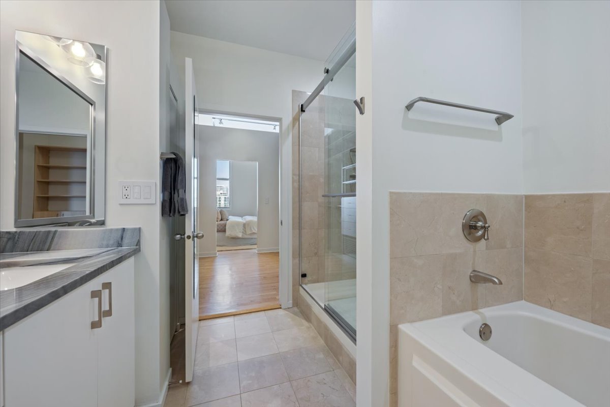 360 West Illinois Street, Unit 9A Chicago, IL 60654 - Photo 22 of 29