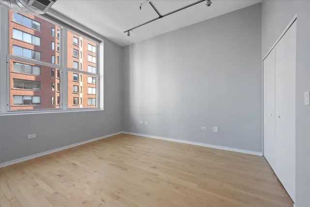 $749,900 | 360 West Illinois Street, Unit 9A, Chicago, IL 60654