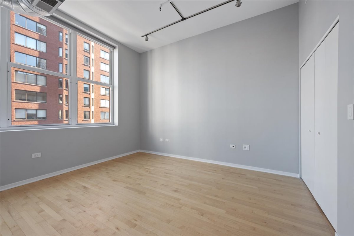 360 West Illinois Street, Unit 9A Chicago, IL 60654 - Photo 23 of 29