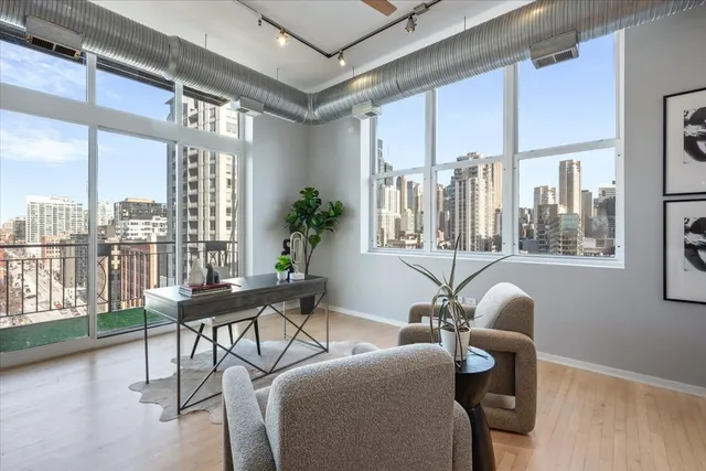 $749,900 | 360 West Illinois Street, Unit 9A, Chicago, IL 60654