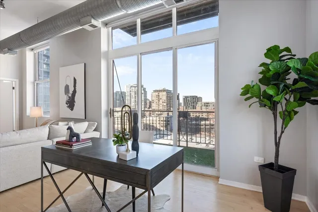 $749,900 | 360 West Illinois Street, Unit 9A, Chicago, IL 60654