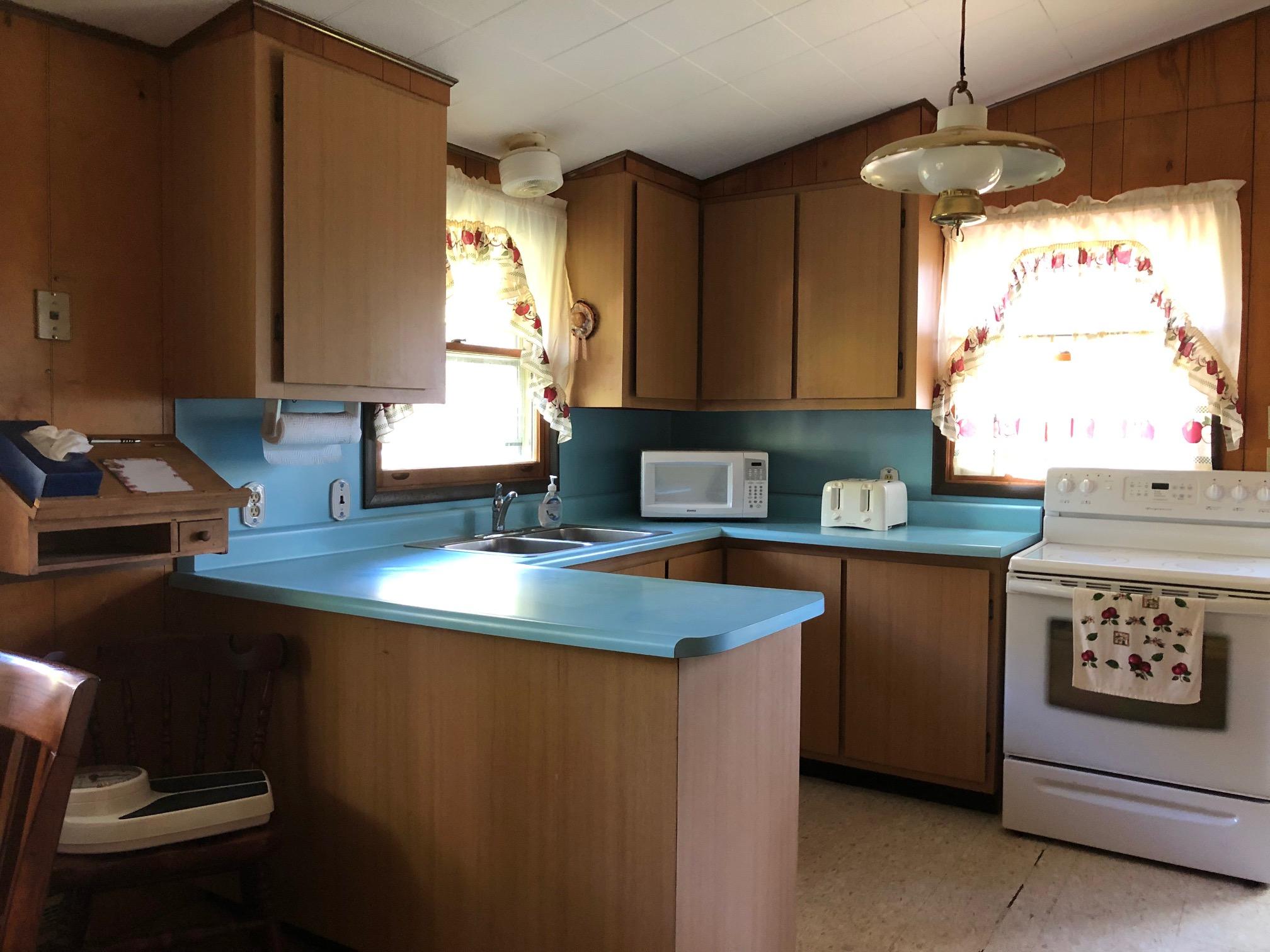 4840 2nd Street Cheboygan, MI 49721 - Photo 10 of 27 Gallery Image 10