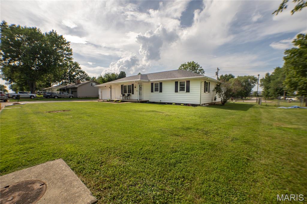 237 Farmers Lane Lebanon, MO 65536 - Photo 5 of 37