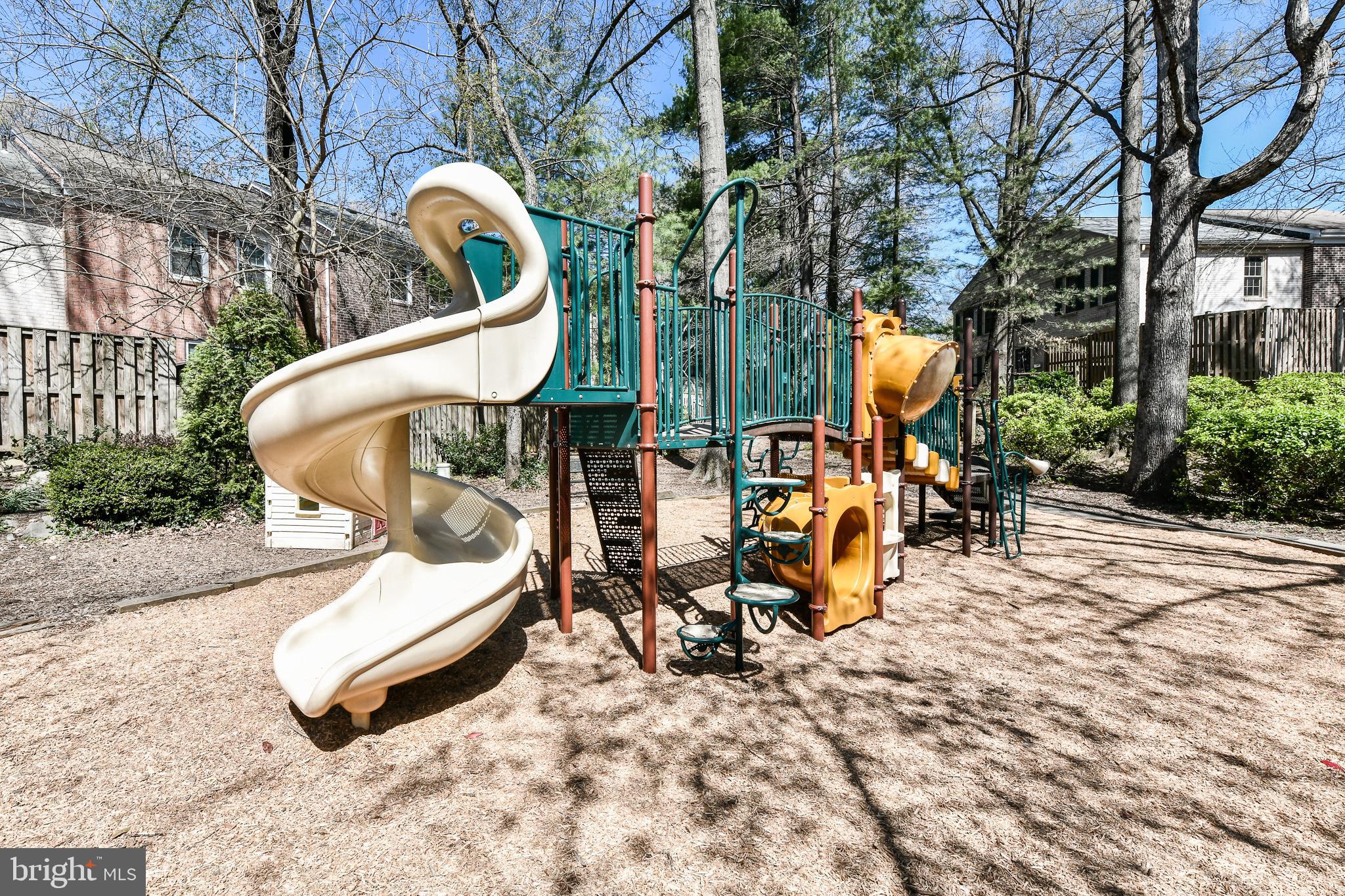 2407 Alsop Court Reston, VA 20191 - Photo 41 of 44