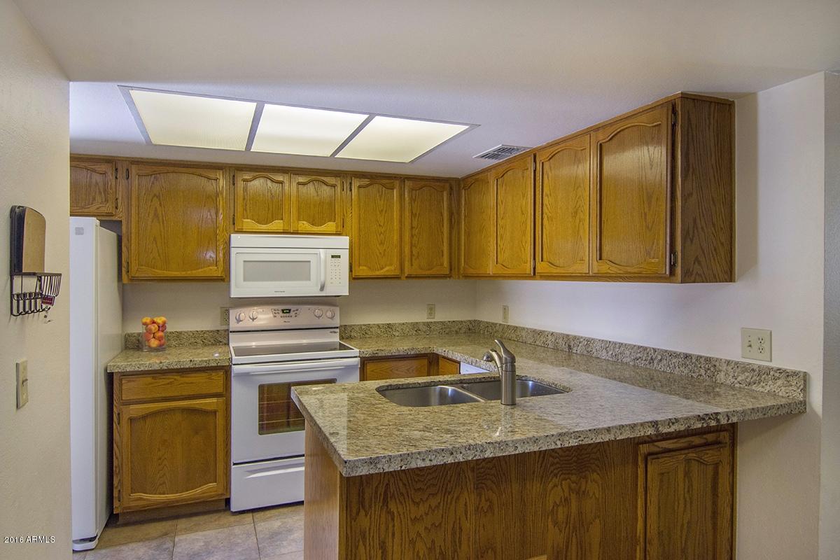 170 East Guadalupe Road, Unit 44 Gilbert, AZ 85234 - Photo 12 of 34 Kitchen_0003