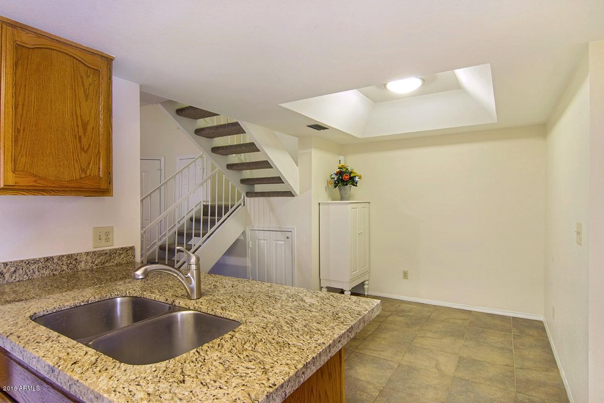 170 East Guadalupe Road, Unit 44 Gilbert, AZ 85234 - Photo 14 of 34 DiningRoom_0046