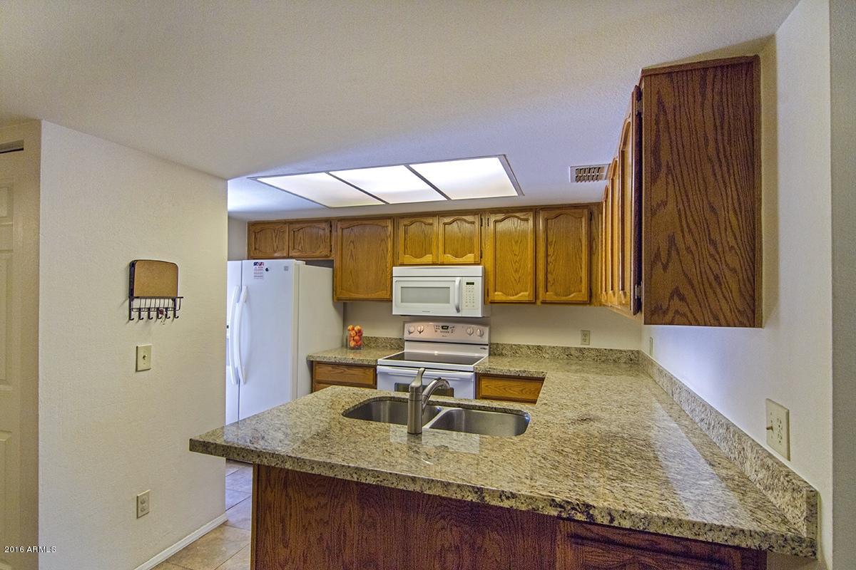 170 East Guadalupe Road, Unit 44 Gilbert, AZ 85234 - Photo 10 of 34 Kitchen_0011
