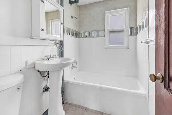 $35,900 | 367 D Building 5 Granfield Avenue, Bridgeport, CT 06610