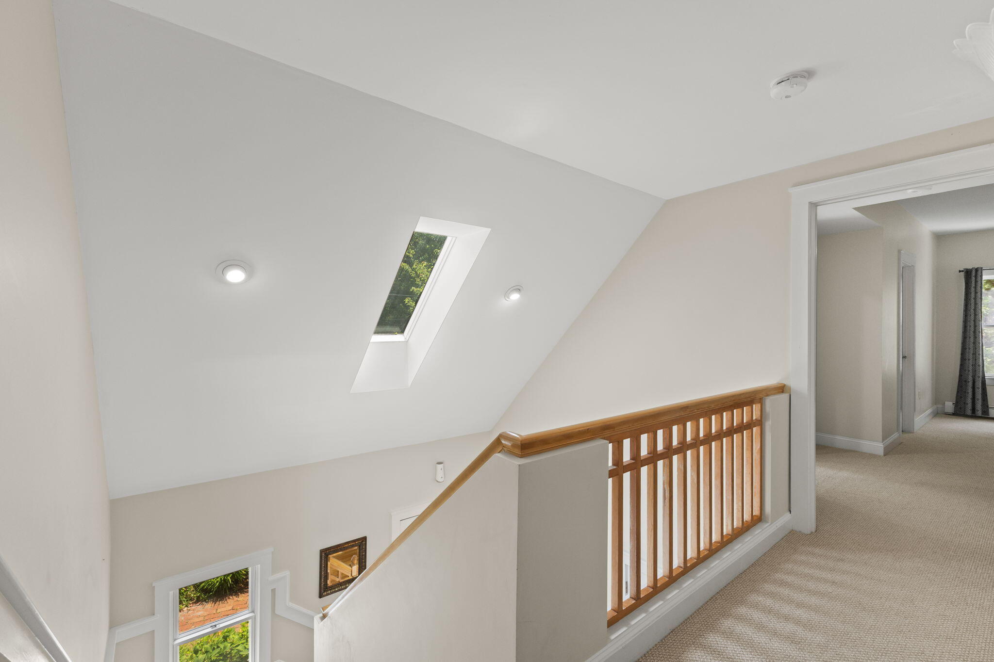 152 Algonquin Avenue Mashpee, MA 02649 - Photo 13 of 40 Second Floor Hallway