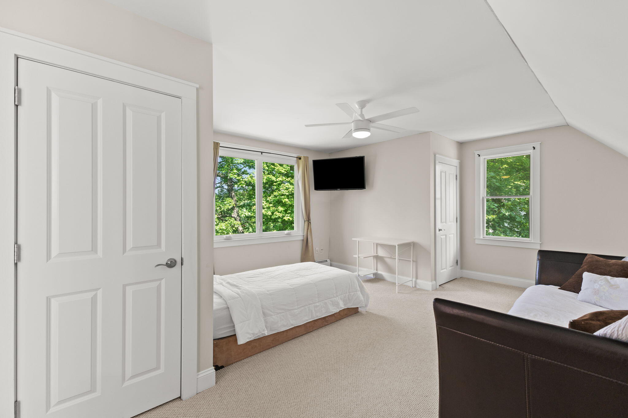 152 Algonquin Avenue Mashpee, MA 02649 - Photo 19 of 40 Bedroom 3
