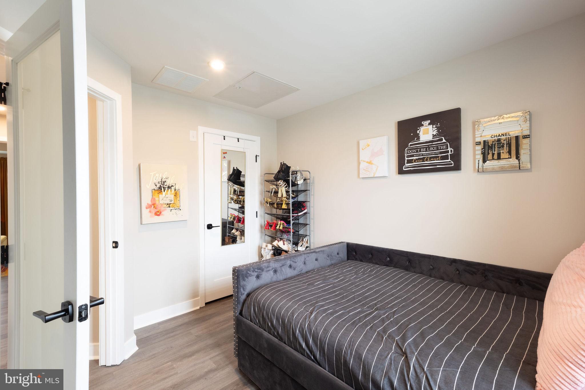 112 Pinnacle Place Sewell, NJ 08080 - Photo 19 of 36