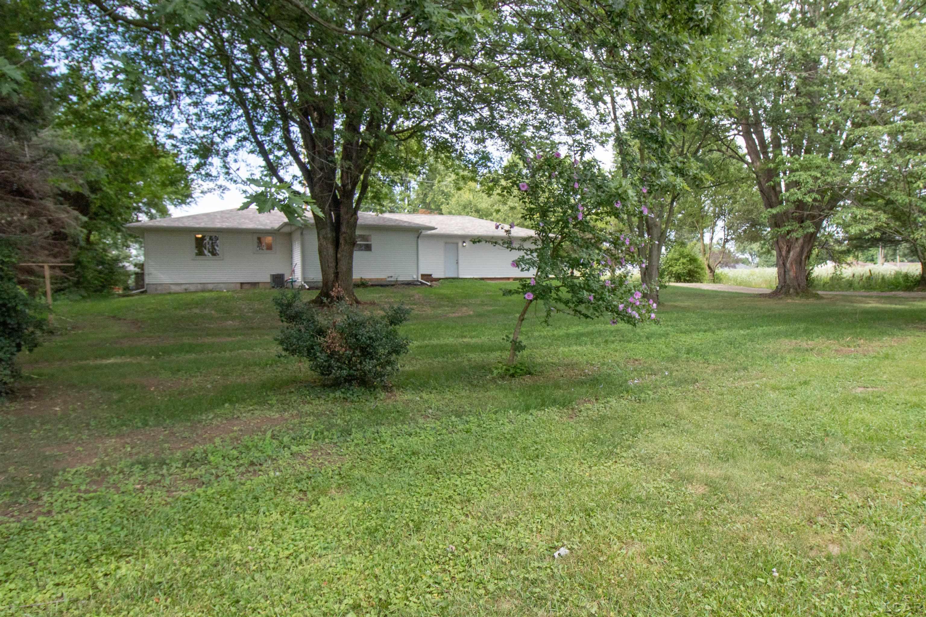 2121 East Carleton Road Adrian, MI 49221 - Photo 9 of 40