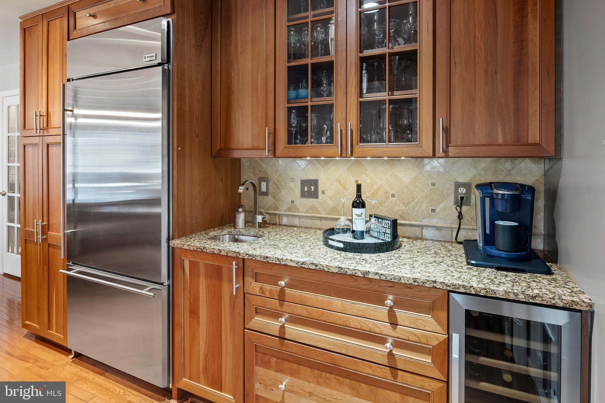 12403 Rousseau Terrace Gaithersburg, MD 20878 - Photo 15 of 57 Kitchen Wet Bar