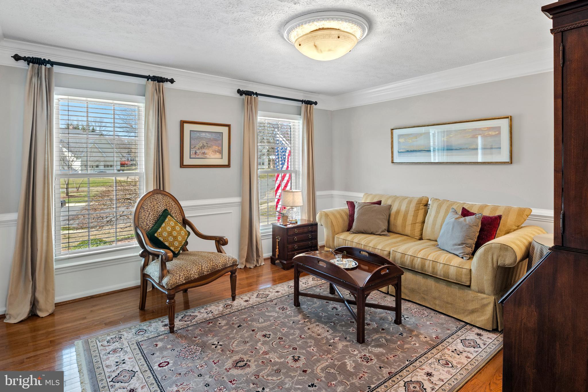 12403 Rousseau Terrace Gaithersburg, MD 20878 - Photo 6 of 57 Living Room