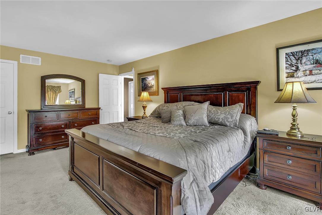 4275 Alder Road Bethlehem, PA 18020 - Photo 14 of 24 Gallery Image 14