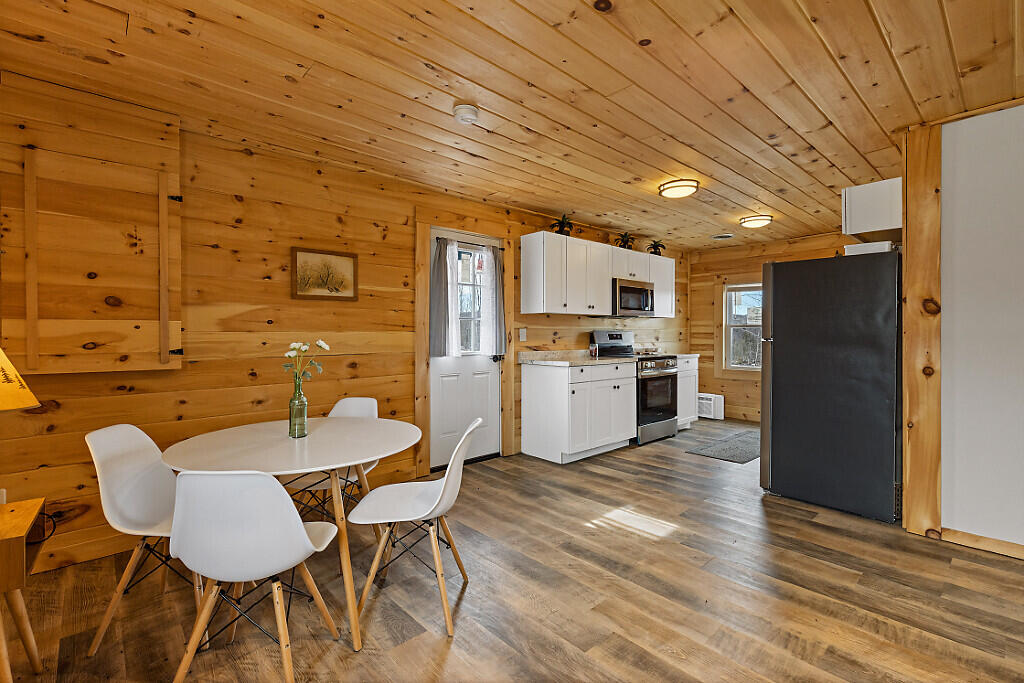 55 Emery Road Starks, ME 04911 - Photo 10 of 47 27_BP5A0180_DxO_mls