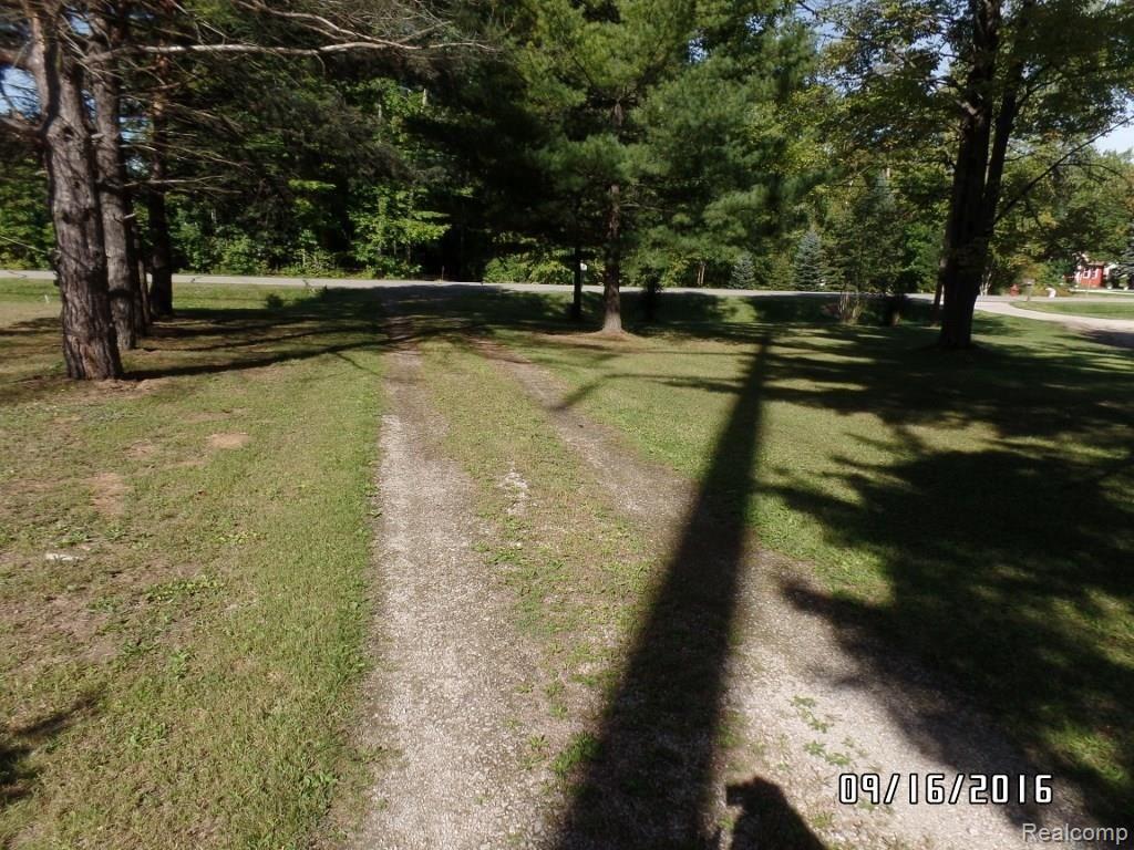 2288 Partridge Road Port Huron, MI 48060 - Photo 9 of 19 SAM_2647 (1024x768).jpg