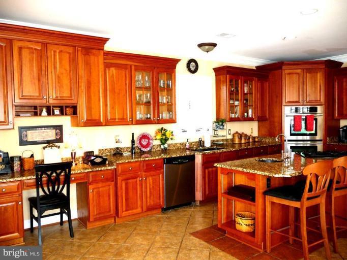 8272 Roxborough Loop Gainesville, VA 20155 - Photo 10 of 25 Kitchen