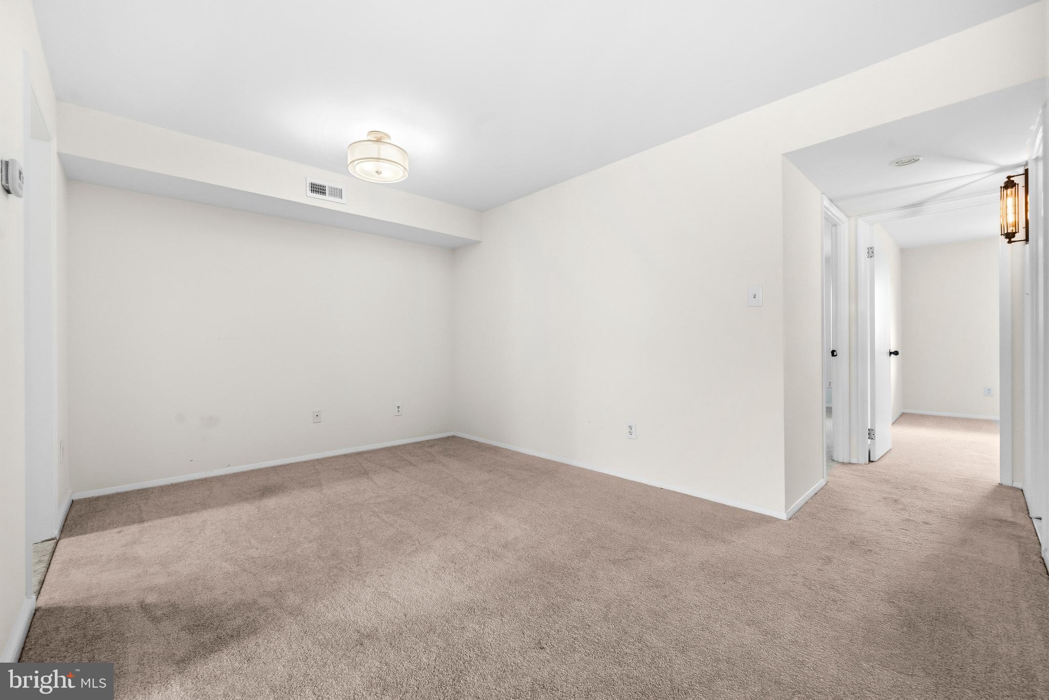 124 Haycock Road, Unit C2 Falls Church, VA 22046 - Photo 9 of 31 Gallery Image 9