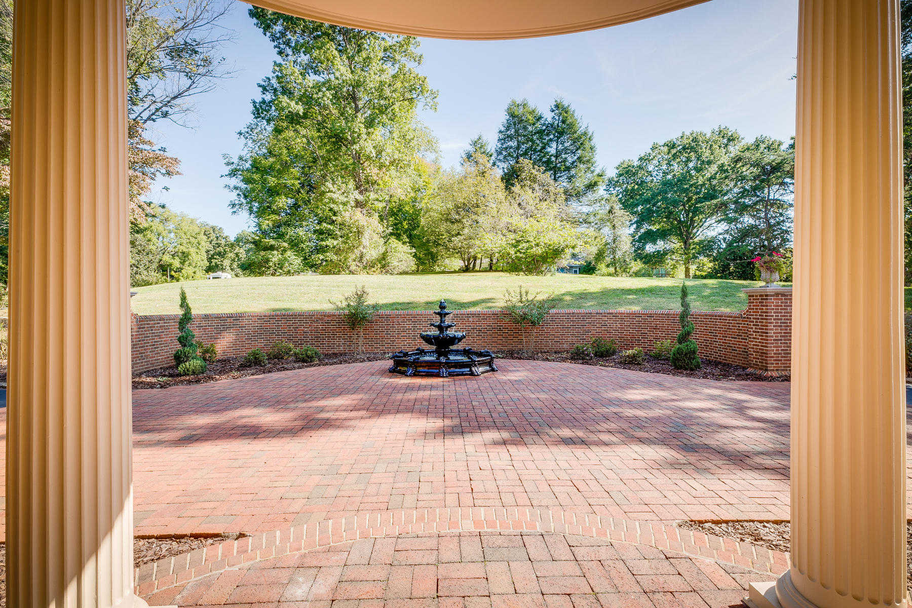 104 Lick Branch Road Bristol, TN 37620 - Photo 13 of 94 009