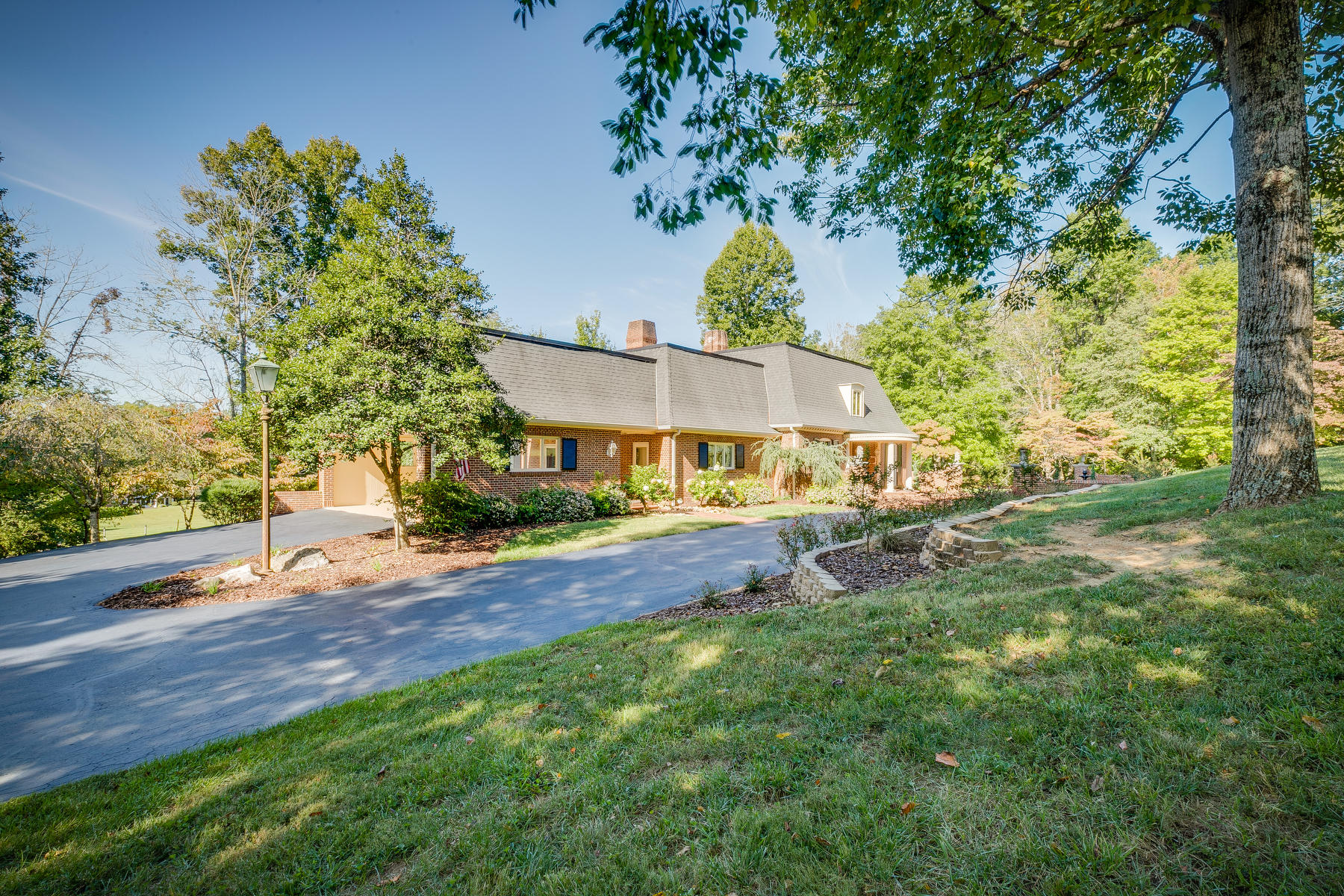 104 Lick Branch Road Bristol, TN 37620 - Photo 7 of 94 003