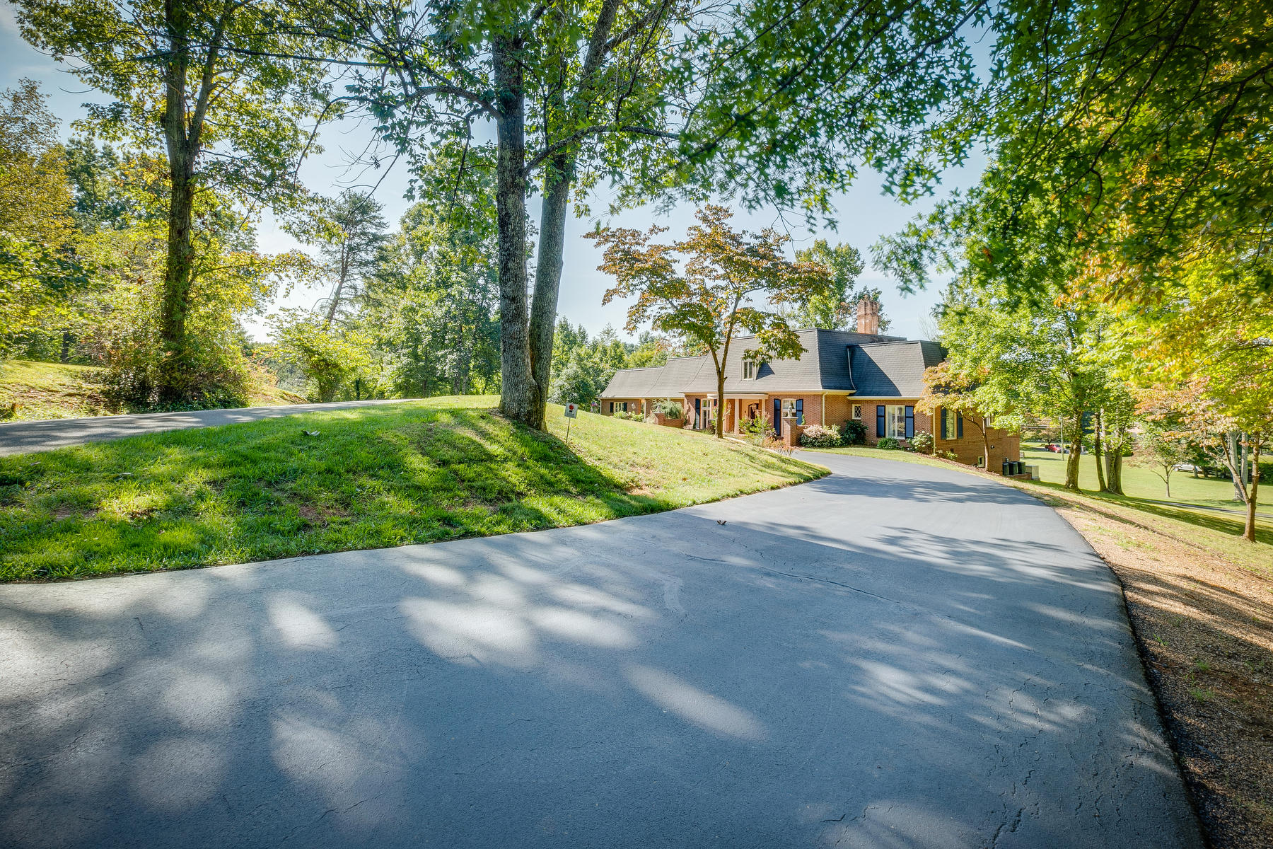 104 Lick Branch Road Bristol, TN 37620 - Photo 10 of 94 006