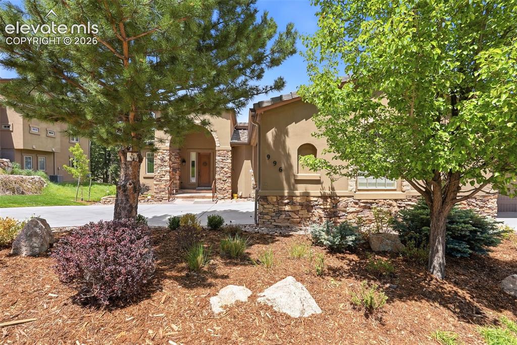 996 Summer Spring View Colorado Springs, CO 80906 - Photo 2 of 50