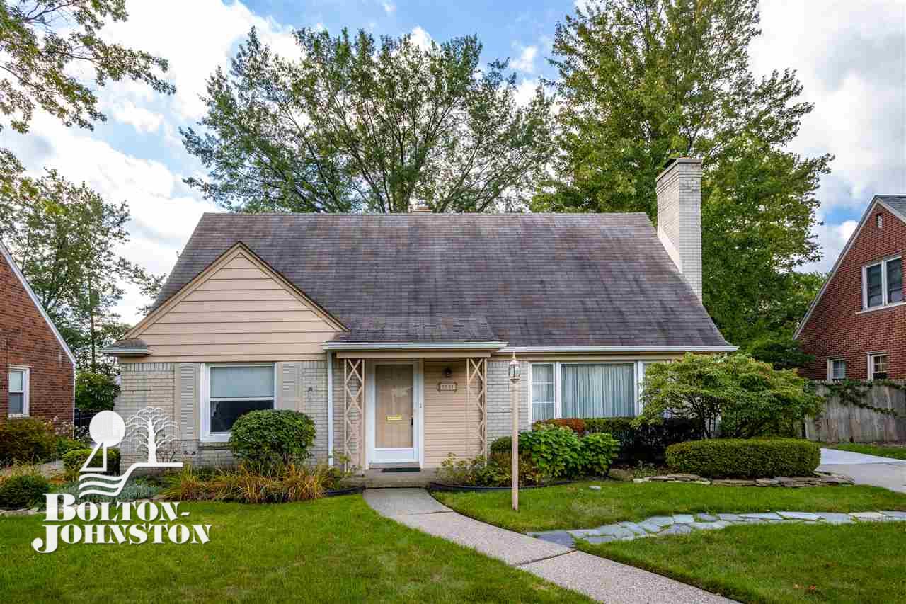 1231 Torrey Road Grosse Pointe, MI 48236 - Photo 41 of 41 31395451-40.JPG