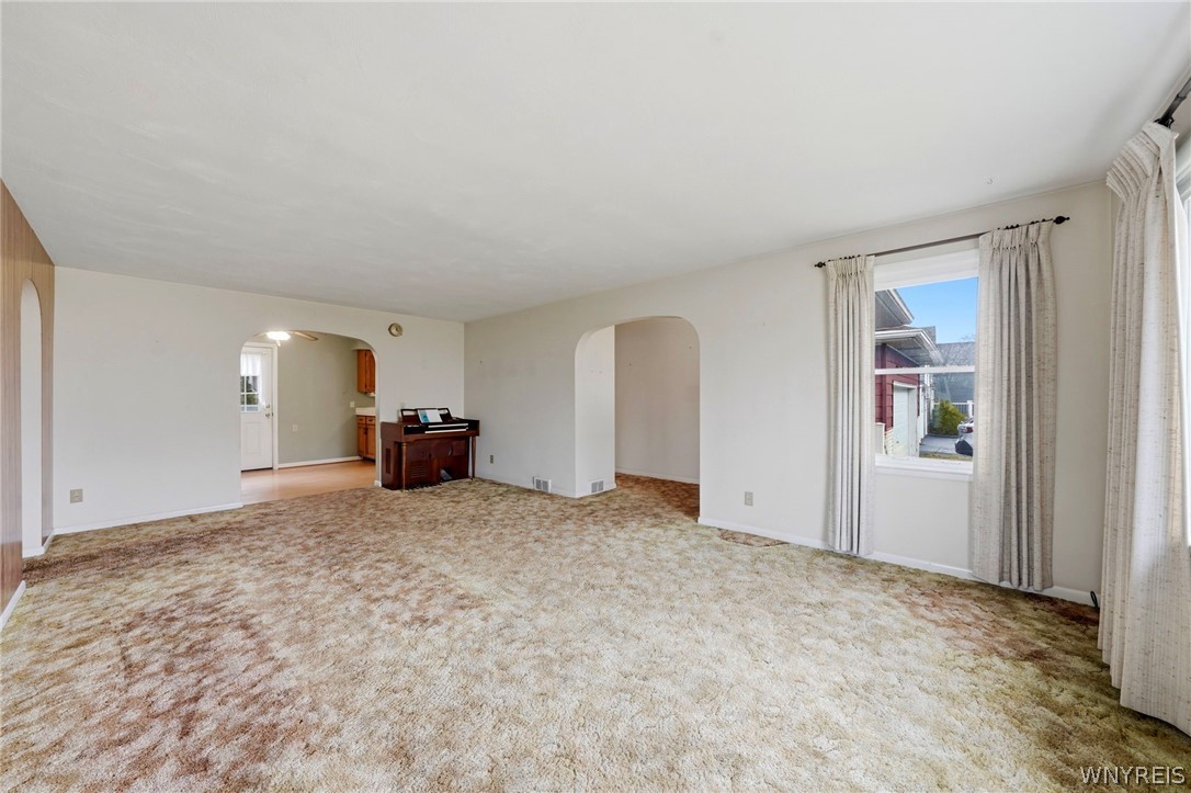 11168 Main Street Clarence, NY 14031 - Photo 21 of 50 Living Room