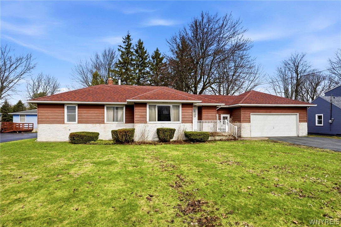 11168 Main Street Clarence, NY 14031 - Photo 3 of 50