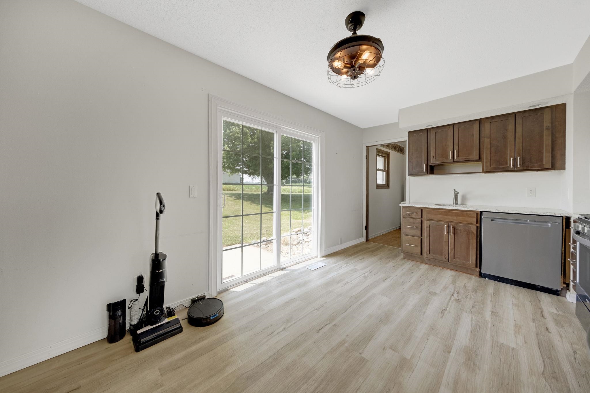2052 South Blue Spruce Road Warsaw, IN 46580 - Photo 11 of 35 Gallery Image 11