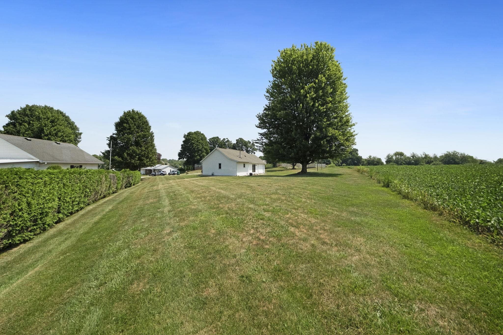 2052 South Blue Spruce Road Warsaw, IN 46580 - Photo 3 of 35 Gallery Image 3