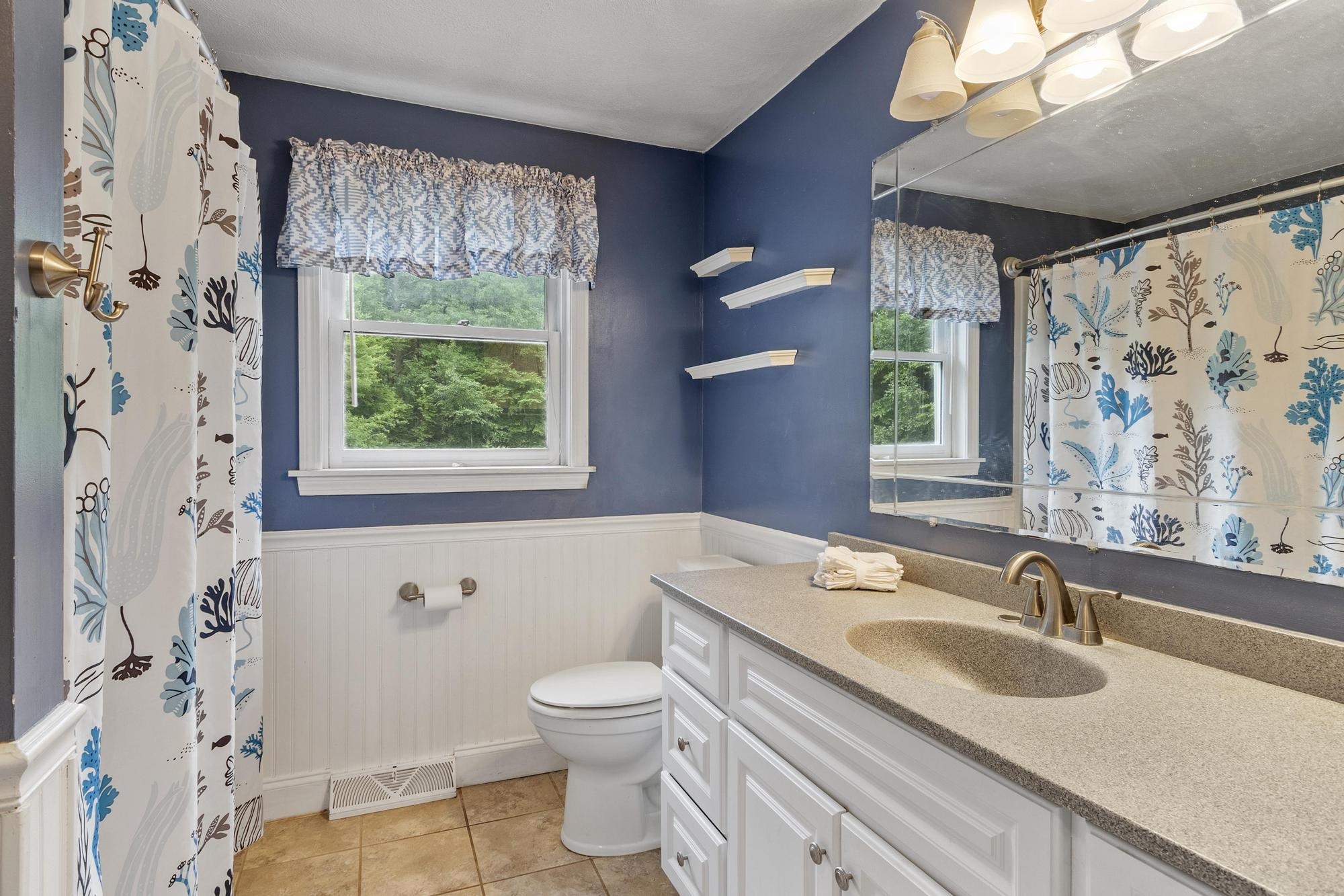 113 Newton Road Plaistow, NH 03865 - Photo 13 of 60