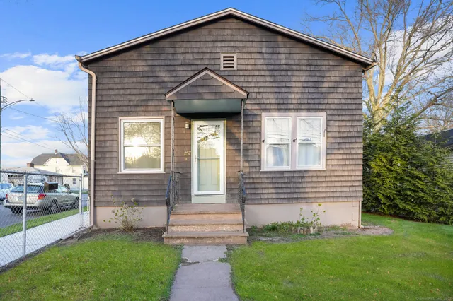 $289,900 | 257 Concord Street, New Haven, CT 06512