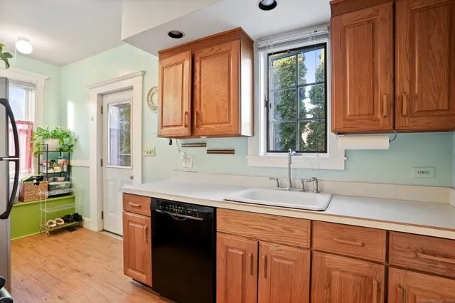 $289,900 | 257 Concord Street, New Haven, CT 06512