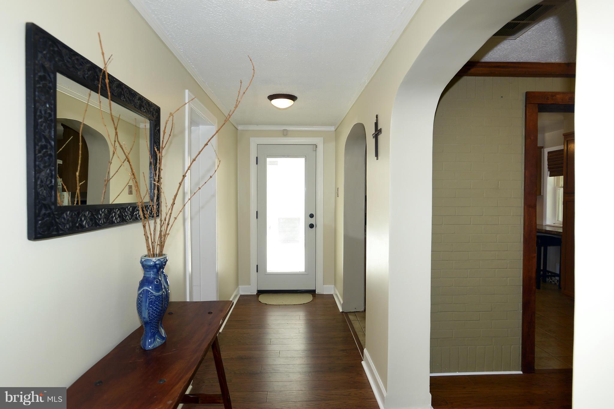 3300 Mail Road Westminster, MD 21157 - Photo 13 of 24 Main House - Hallway