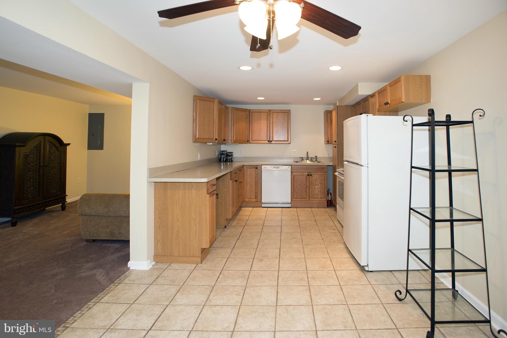 3300 Mail Road Westminster, MD 21157 - Photo 16 of 24 Guest House - Kitchen